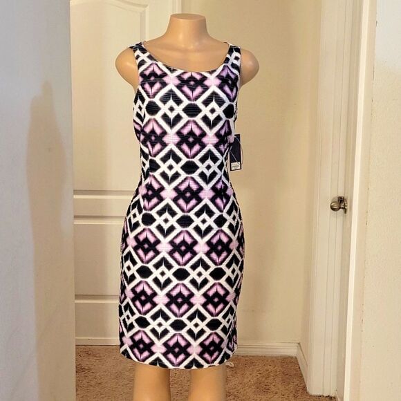 BRAND NEW JENNIFER LOPEZ SLEEVELESS BOATNECK BODYCON DRESS - Picture 2 of 16